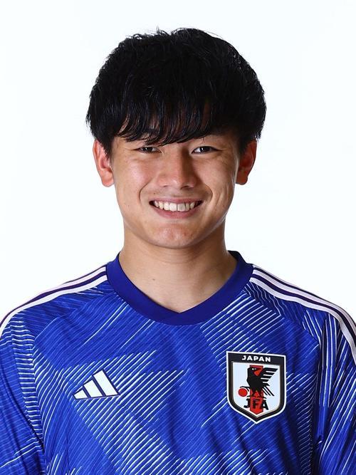 日本足球代表队在比赛中崭露头角
