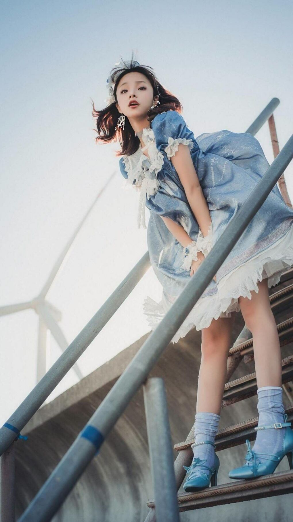 开云APP-教科书没有教的事，库尔图瓦在伯纳乌的阴影里，写下门将的孤独与神性