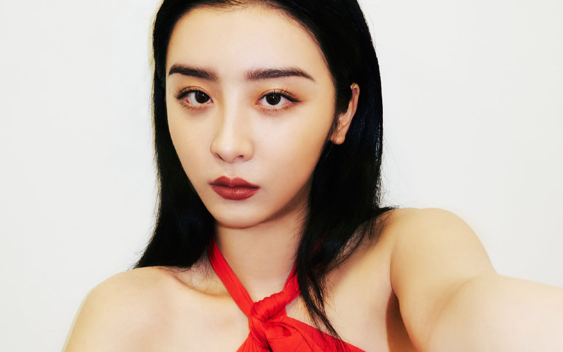 冷门温床与英雄舞台，突尼斯震撼沙特，黄喜灿主宰国家德比