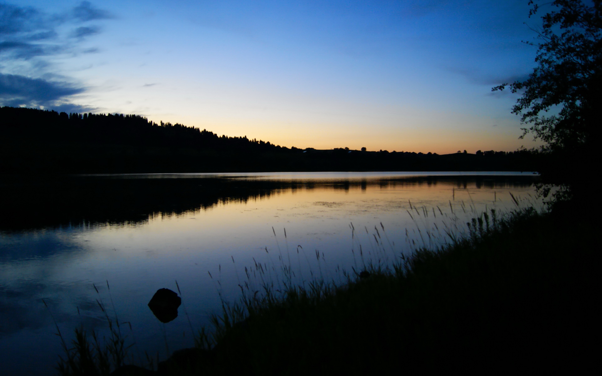 开云体育中国-希腊神话重演！孙兴慜一箭穿心，热刺窒息战术绞杀皇家社会