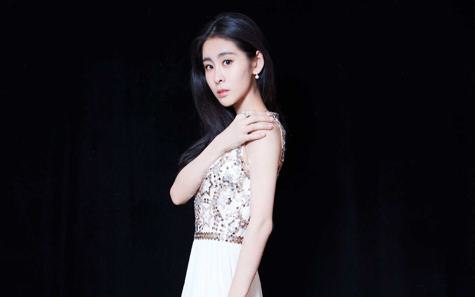 字母哥狂飙40+15仍饮恨，火箭队压哨三分绝杀深圳队